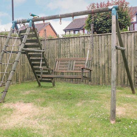 23 Wolsey Close Thornton  外观 照片