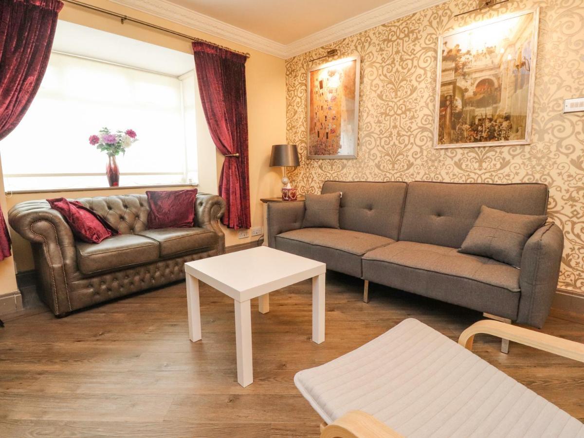 23 Wolsey Close Thornton  外观 照片